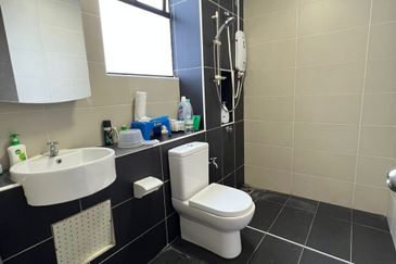 Seri Austin Luxury Apartment