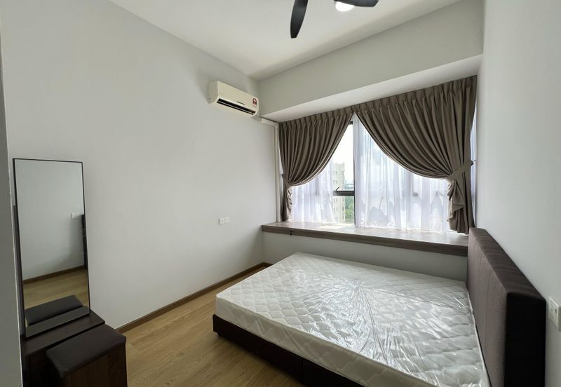 Baypoint @ Country Garden Danga Bay