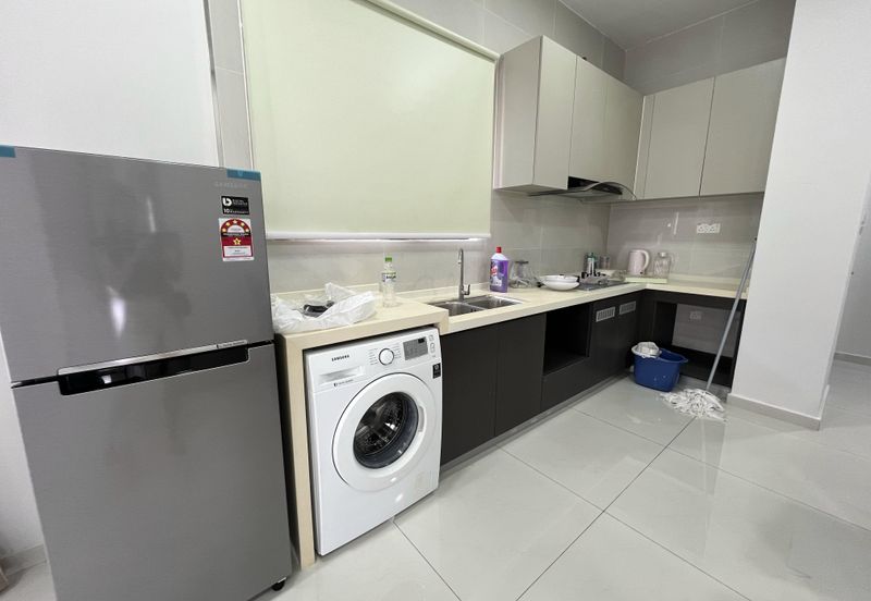 Baypoint @ Country Garden Danga Bay