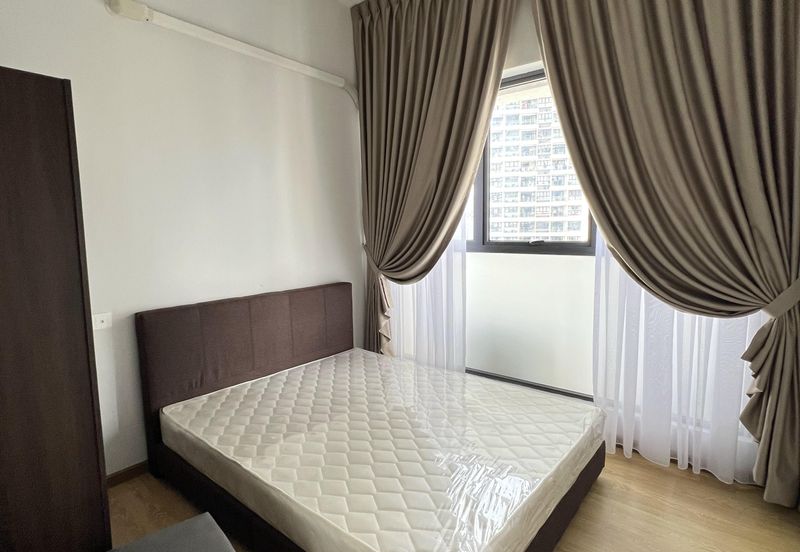 Baypoint @ Country Garden Danga Bay