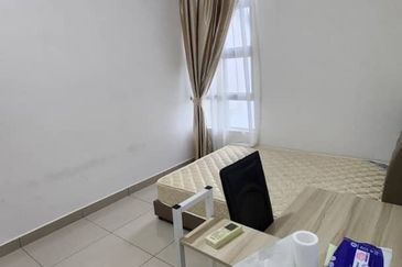 D'Summit Residences @ Kempas Utama