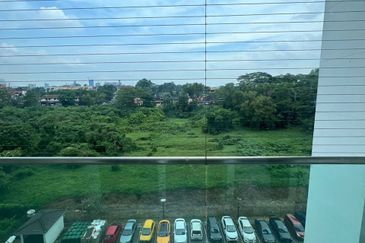 Seasons Luxury Apartments @ Amara Larkin