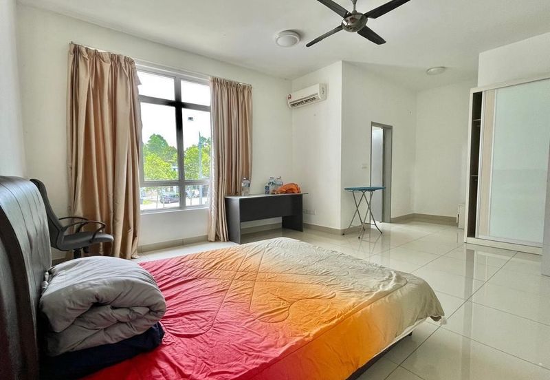 Double Storey SuperLink in Horizon Hills @ The Greens for Sale