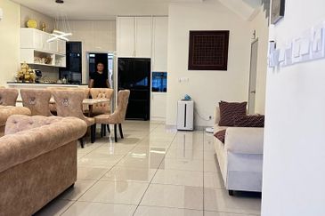 Superlink Terrace House Horizon Hills For Sale