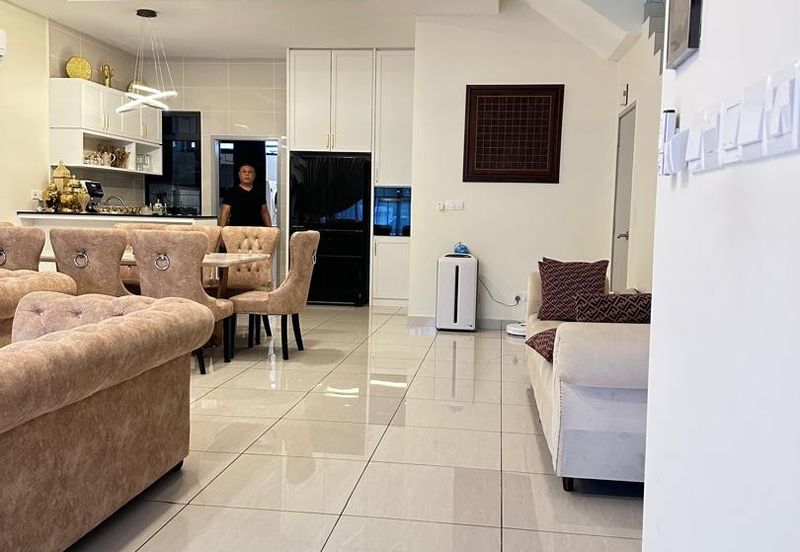 Superlink Terrace House Horizon Hills For Sale