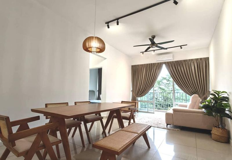 Dedaun Hijau (Greenfield Regency)