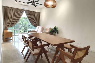 Dedaun Hijau (Greenfield Regency)