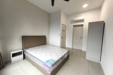 Dedaun Hijau (Greenfield Regency)