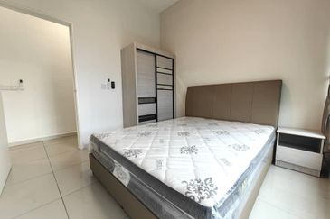 Dedaun Hijau (Greenfield Regency)