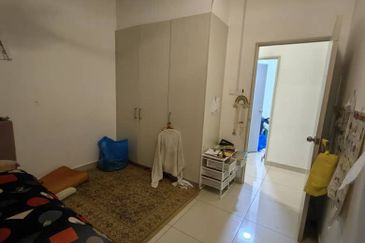 Aliff Avenue 3 Service Apartment For Sale