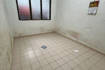 Double Storey House @ Jalan Kerapu Kota Tinggi For Sale