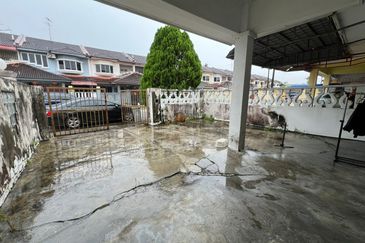 Double Storey House @ Jalan Kerapu Kota Tinggi For Sale