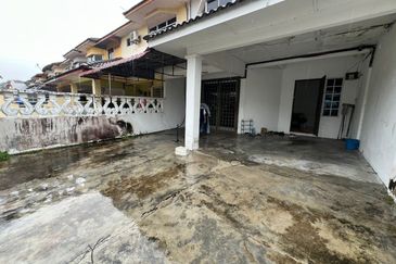 Double Storey House @ Jalan Kerapu Kota Tinggi For Sale