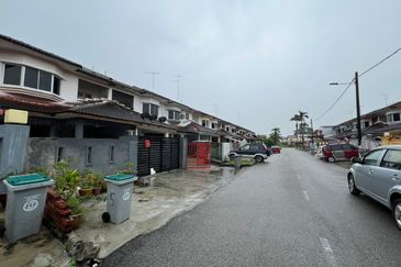 Double Storey House @ Jalan Kerapu Kota Tinggi For Sale