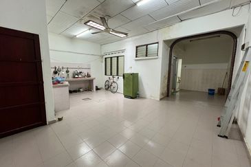 Double Storey House @ Jalan Kerapu Kota Tinggi For Sale