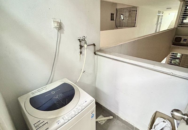 Dedaun Hijau (Greenfield Regency)