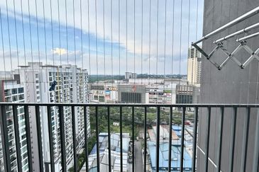 Dedaun Hijau (Greenfield Regency)