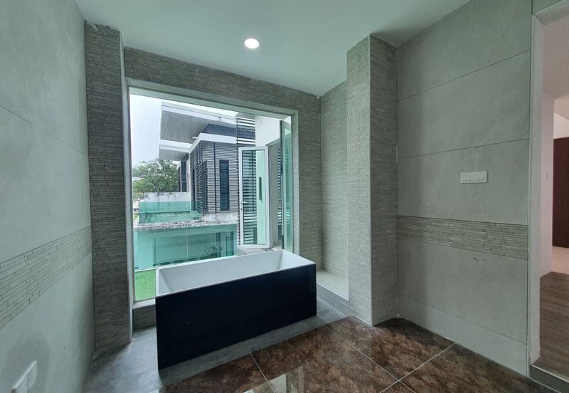 Austin Residence @Taman Mount Austin