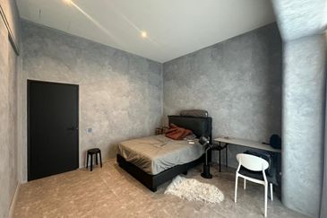 Jalan Setia Tropika 4/18