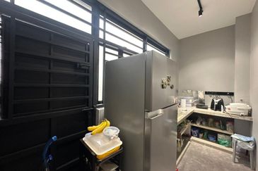 Jalan Setia Tropika 4/18