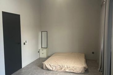 Jalan Setia Tropika 4/18