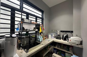 Jalan Setia Tropika 4/18