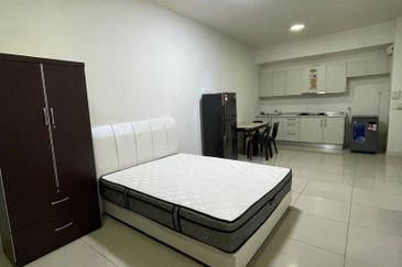 Dedaun Hijau (Greenfield Regency)