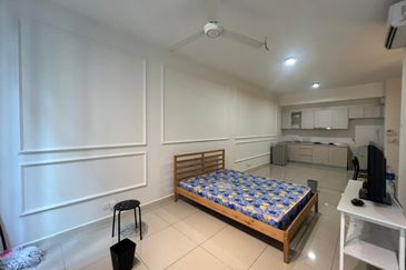 Dedaun Hijau (Greenfield Regency)