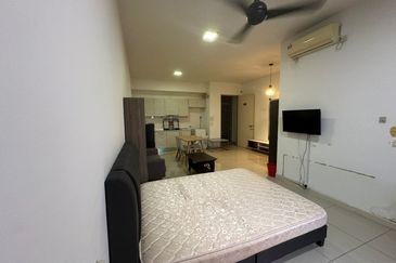 Dedaun Hijau (Greenfield Regency)