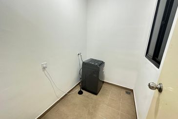 D'Summit Residences @ Kempas Utama