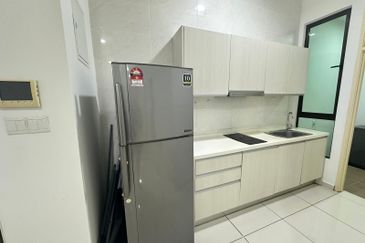 D'Summit Residences @ Kempas Utama