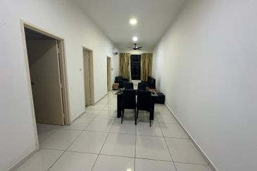 D'Summit Residences @ Kempas Utama