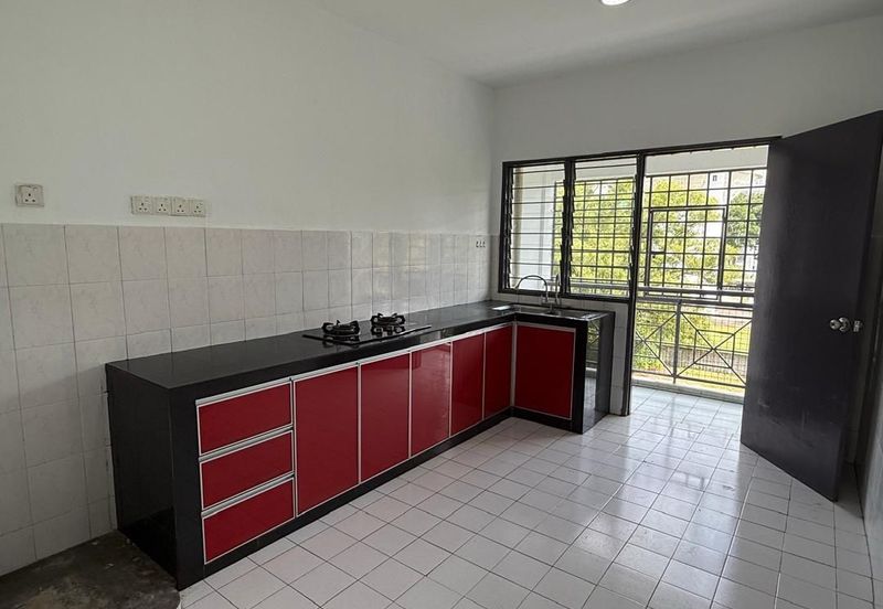 Lily & Jasmine Apartment