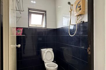 Lily & Jasmine Apartment