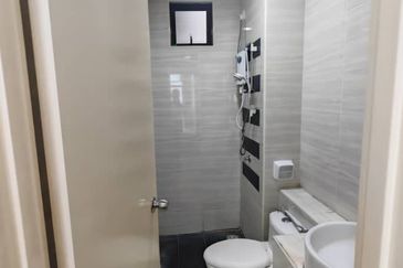 D'Summit Residences @ Kempas Utama