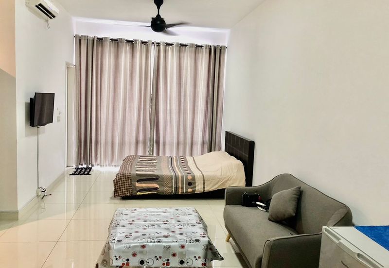 Dedaun Hijau (Greenfield Regency)