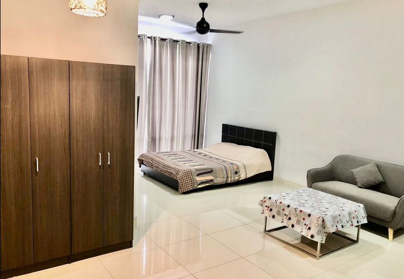 Dedaun Hijau (Greenfield Regency)