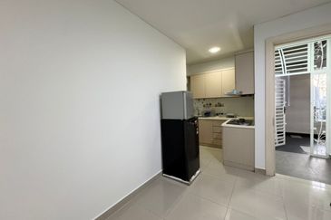 1Medini & Medini Signature