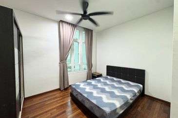 1Medini & Medini Signature