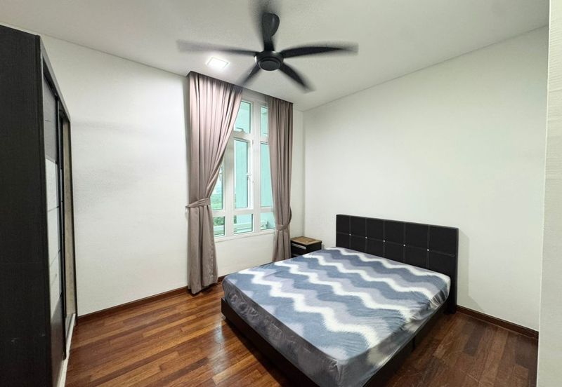 1Medini & Medini Signature