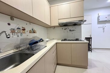 1Medini & Medini Signature