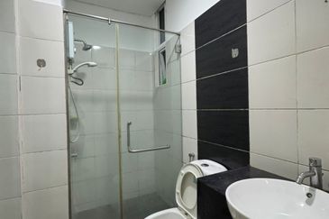 1Medini & Medini Signature