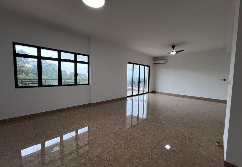 Taman Laguna Heights