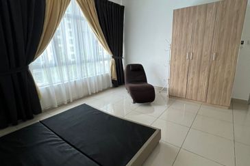 D'Summit Residences @ Kempas Utama