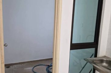 D'Summit Residences @ Kempas Utama