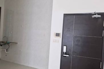 D'Summit Residences @ Kempas Utama