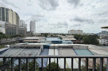 Dedaun Hijau (Greenfield Regency)