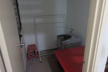 D'Summit Residences @ Kempas Utama