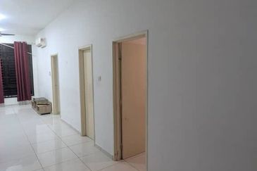 D'Summit Residences @ Kempas Utama