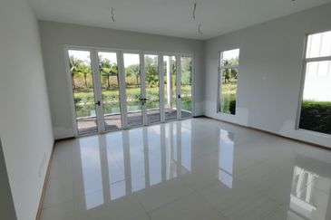 Isola Villa @ Senibong Cove